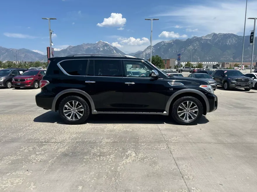 2020 Nissan Armada SL photo 1