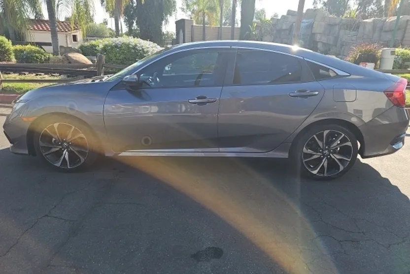 2021 Honda Civic Sport photo 1