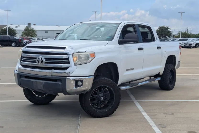 2016 Toyota Tundra SR5 photo 1