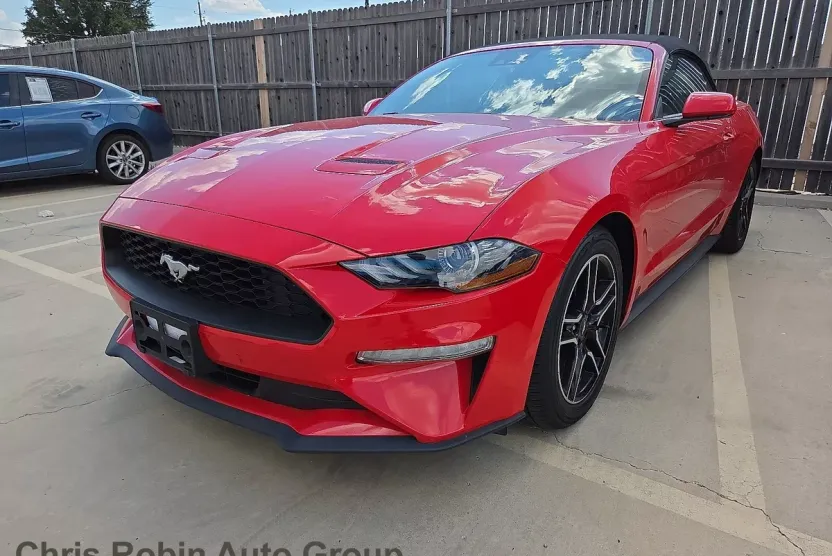 2023 Ford Mustang Convertible photo 1