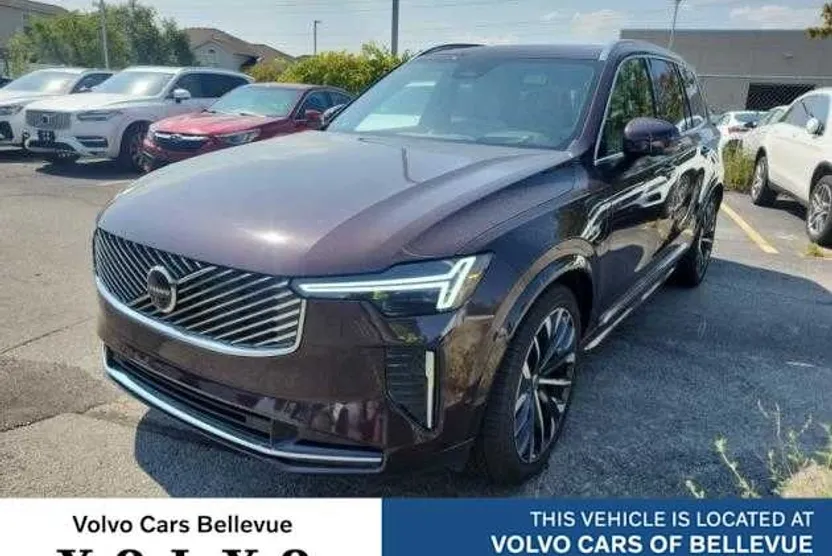 2025 Volvo XC90 T8 photo 1