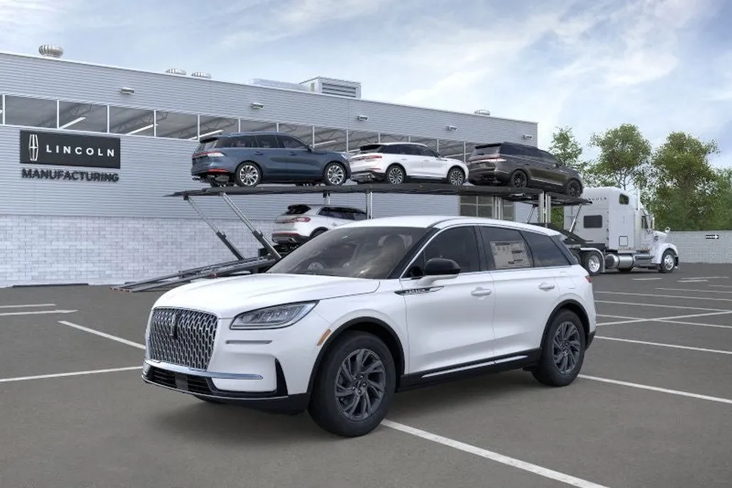 2025 Lincoln Corsair Premiere photo 1
