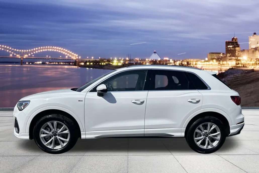2025 Audi Q3 45 TFSI S line Premium photo 1