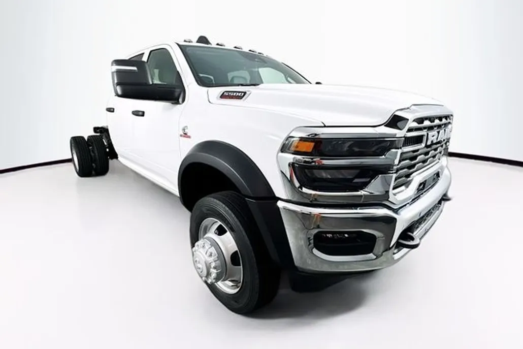 2025 Ram 5500 Tradesman photo 1