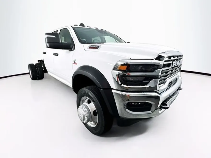 2025 Ram 5500 Tradesman photo 1