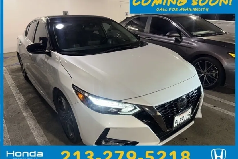 2021 Nissan Sentra SR photo 1