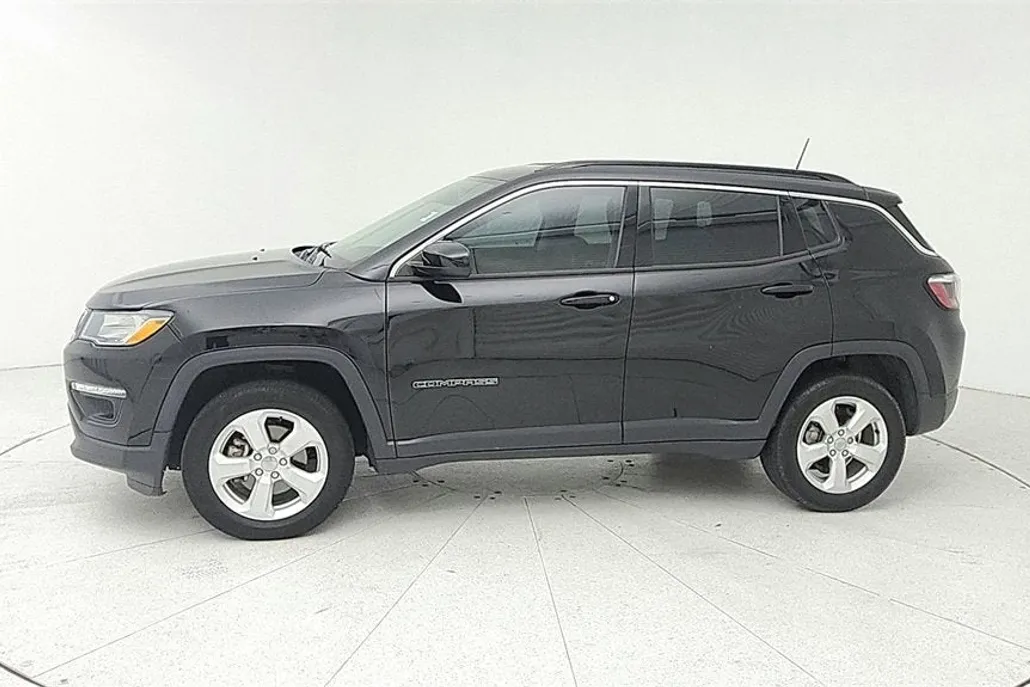 2020 Jeep Compass Latitude photo 1