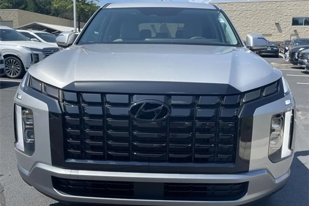 2025 Hyundai Palisade SE photo 1