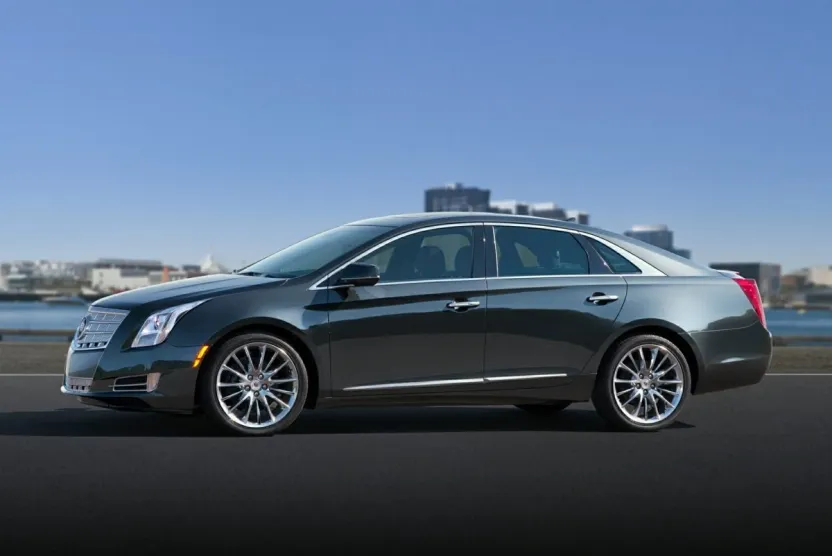 2015 Cadillac XTS Luxury photo 1