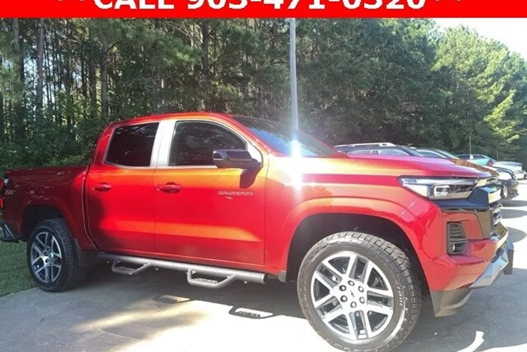 2023 Chevrolet Colorado Z71 photo 1