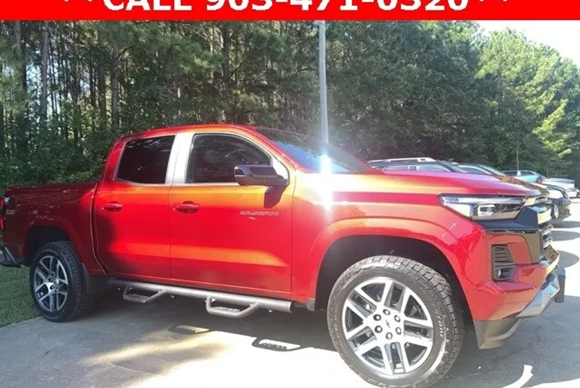 2023 Chevrolet Colorado Z71 photo 1