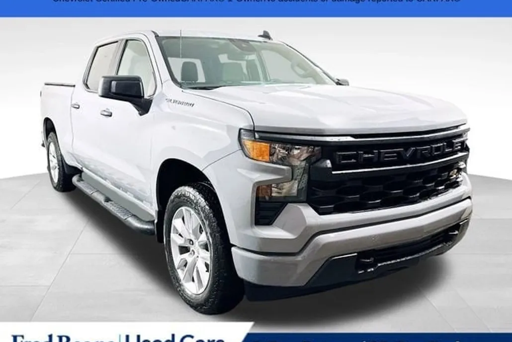 2024 Chevrolet Silverado 1500 Custom photo 1