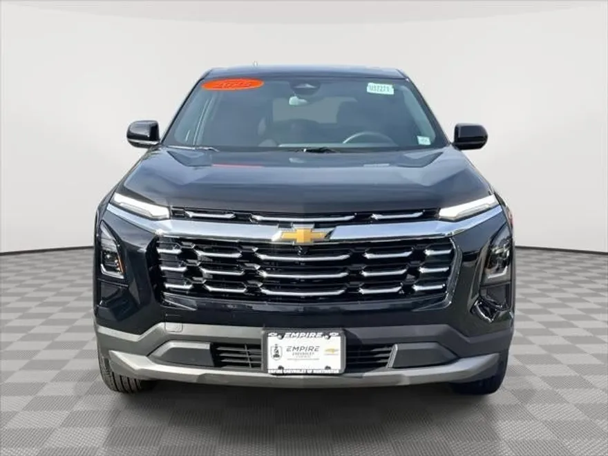 2025 Chevrolet Equinox LT photo 1
