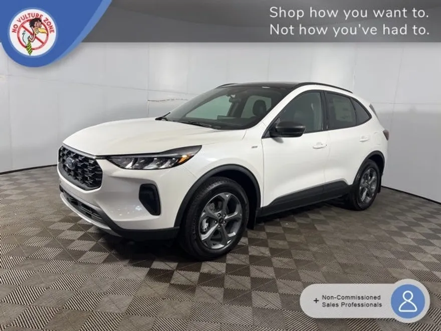 2025 Ford Escape ST-Line photo 1