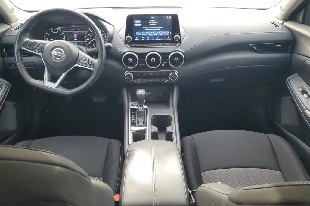 2023 Nissan Sentra SV photo 1