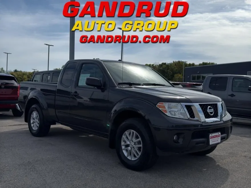 2014 Nissan Frontier SV photo 1