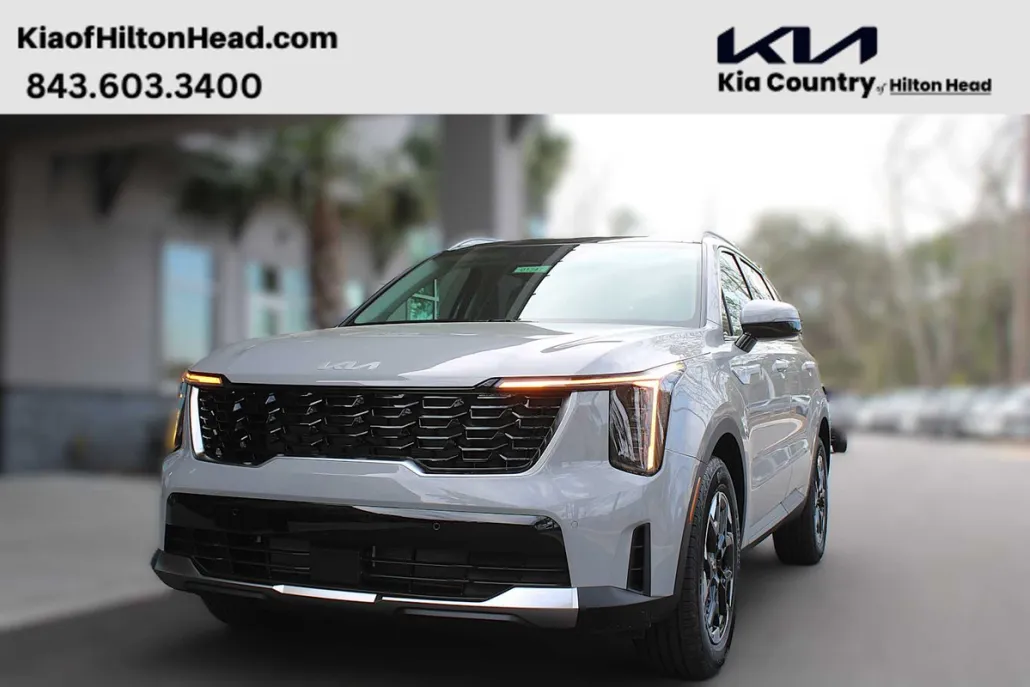2025 Kia Sorento S photo 1