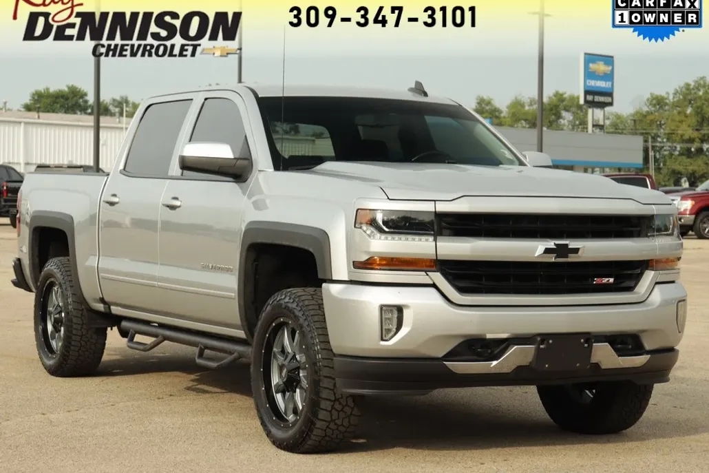 2018 Chevrolet Silverado 1500 LT photo 1
