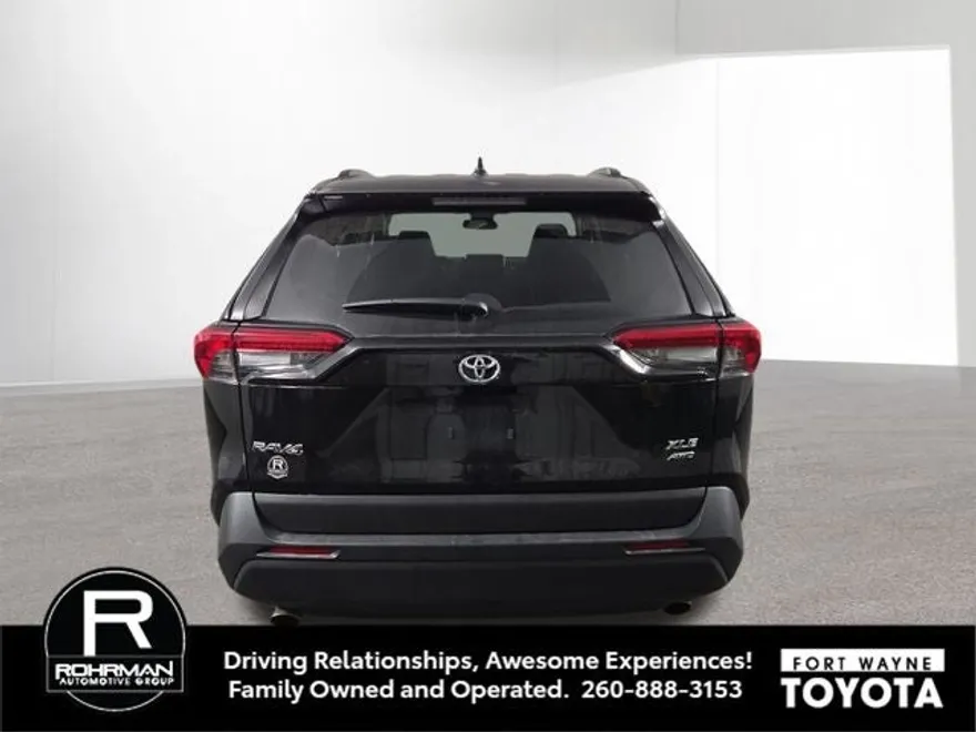 2024 Toyota RAV4 XLE photo 1