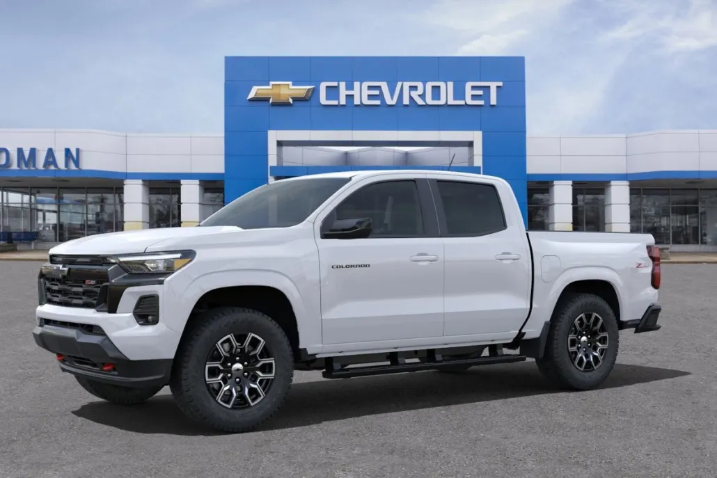 2025 Chevrolet Colorado Z71 photo 1