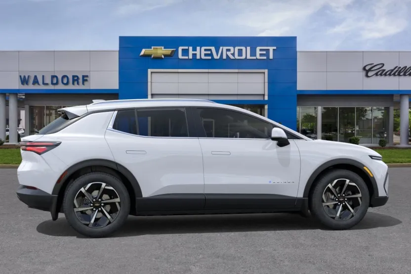 2026 Chevrolet Equinox EV 1LT photo 1