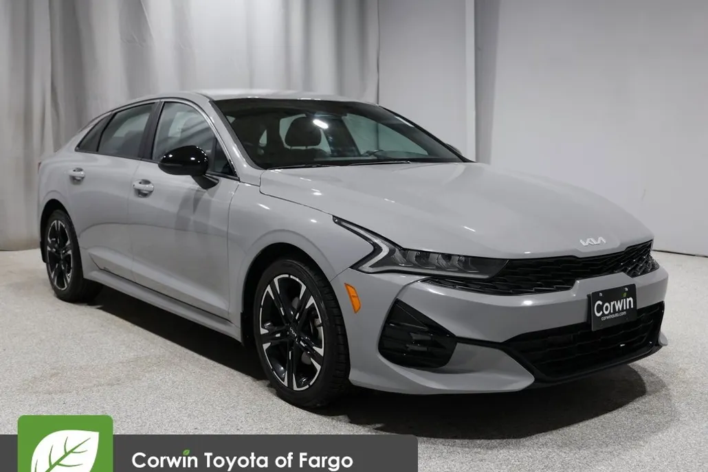 2022 Kia K5 GT-Line photo 1