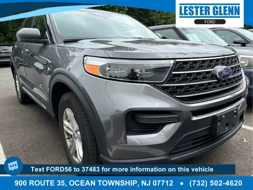2022 Ford Explorer XLT photo 1