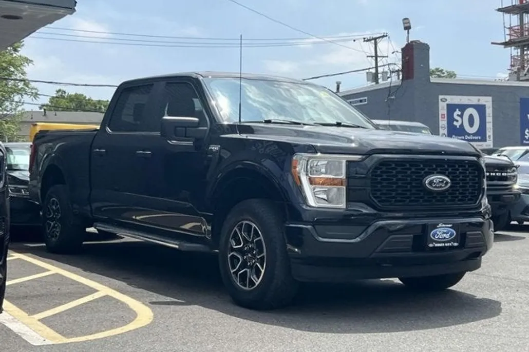 2022 Ford F-150 XL photo 1