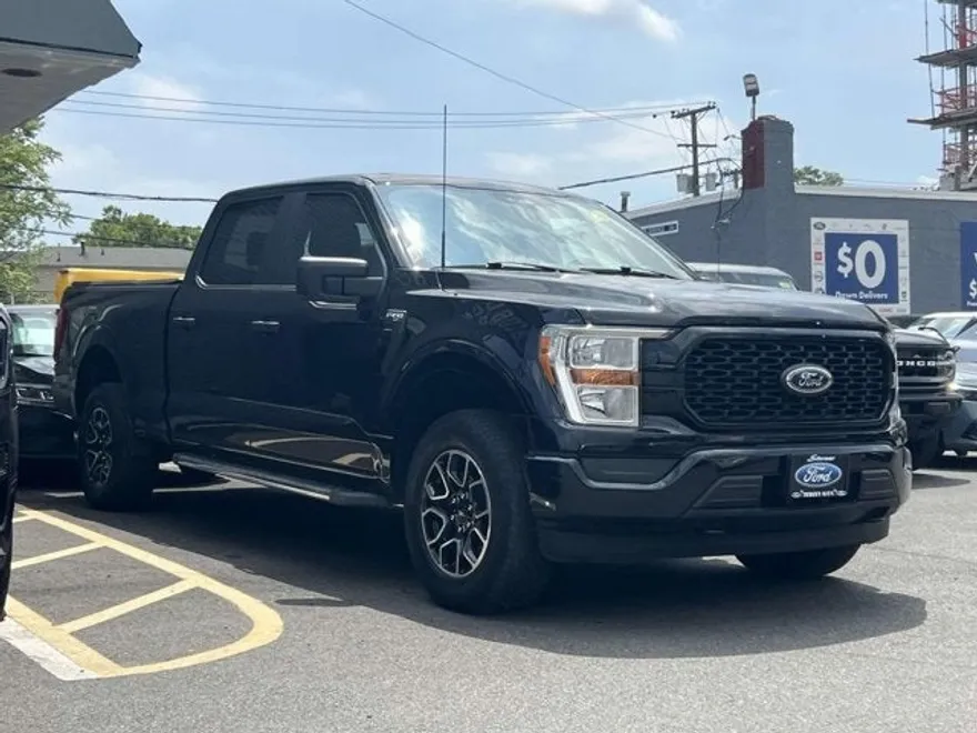 2022 Ford F-150 XL photo 1