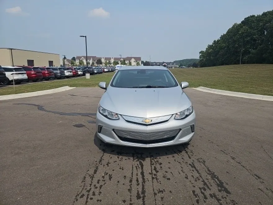2017 Chevrolet Volt Premier photo 1