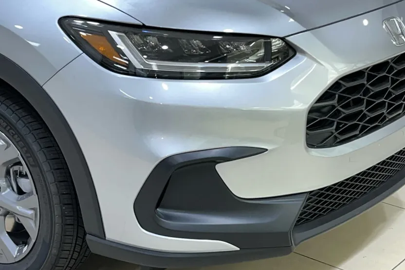 2026 Honda HR-V LX photo 1