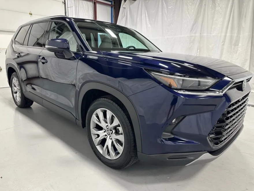 2025 Toyota Grand Highlander Limited photo 1