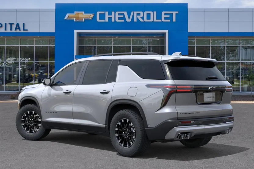 2026 Chevrolet Traverse Z71 photo 1