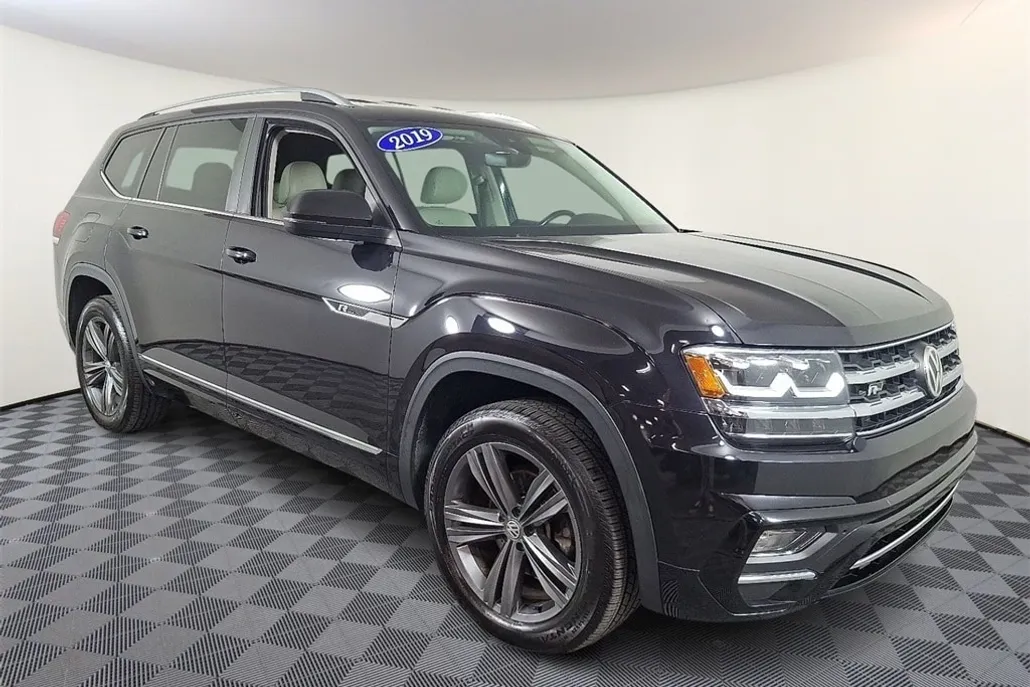 2019 Volkswagen Atlas V6 SE Technology R-Line photo 1