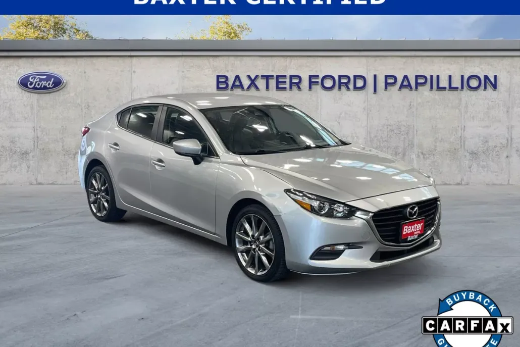 2018 Mazda Mazda3 Touring photo 1