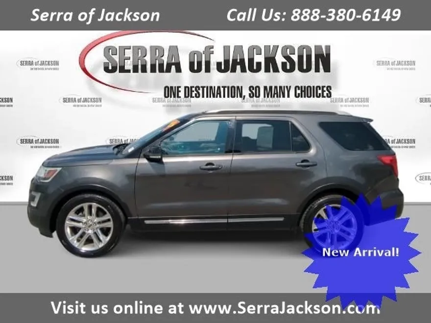 2017 Ford Explorer XLT photo 1