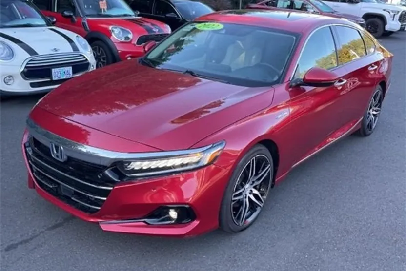 2022 Honda Accord Hybrid Touring photo 1