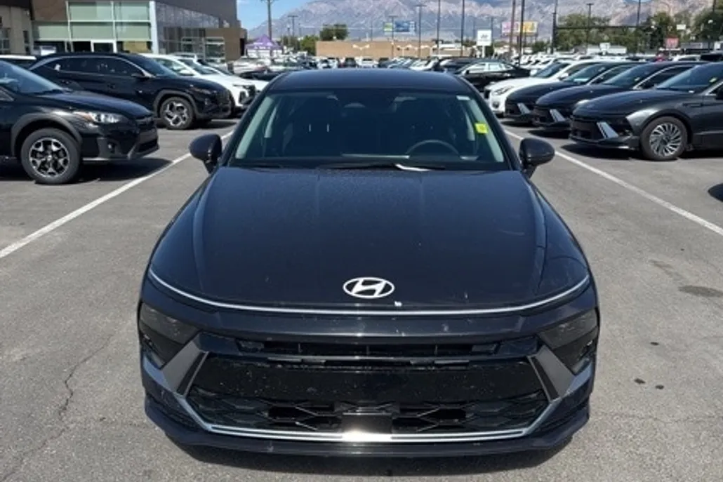 2024 Hyundai Sonata SEL photo 1