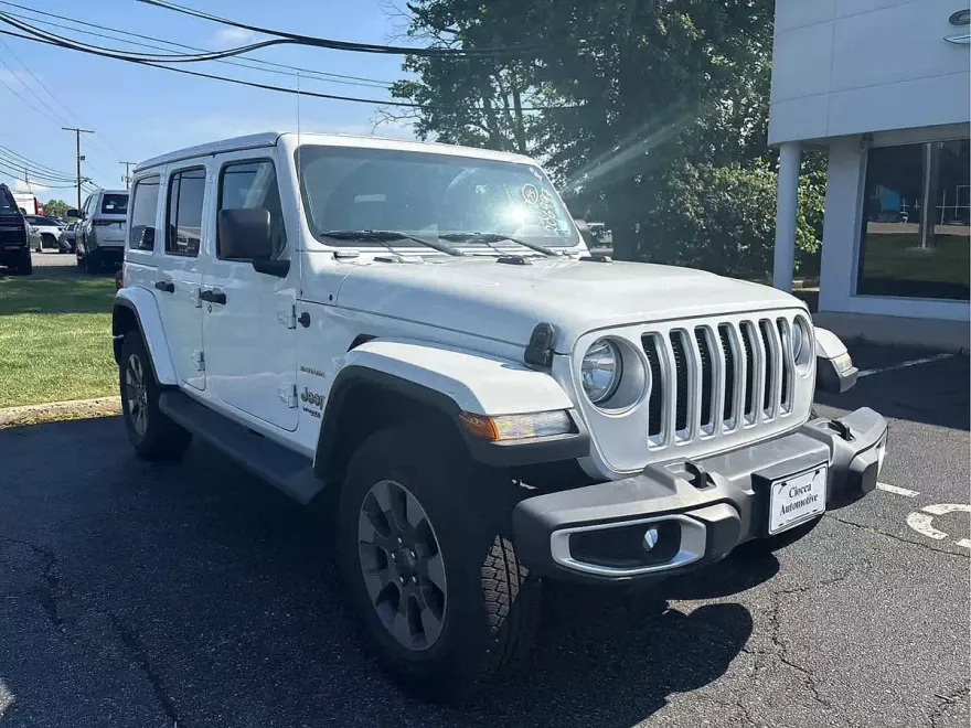 2020 Jeep Wrangler Sahara Unlimited photo 1