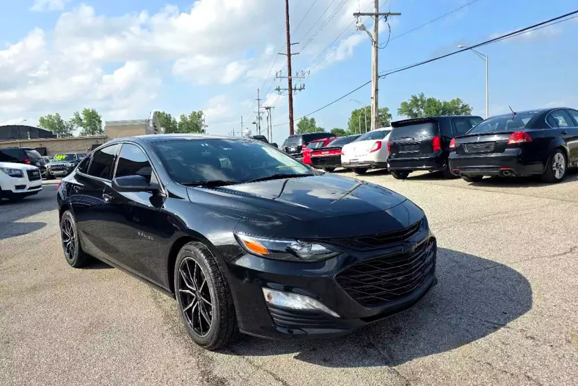 2023 Chevrolet Malibu 1LT photo 1