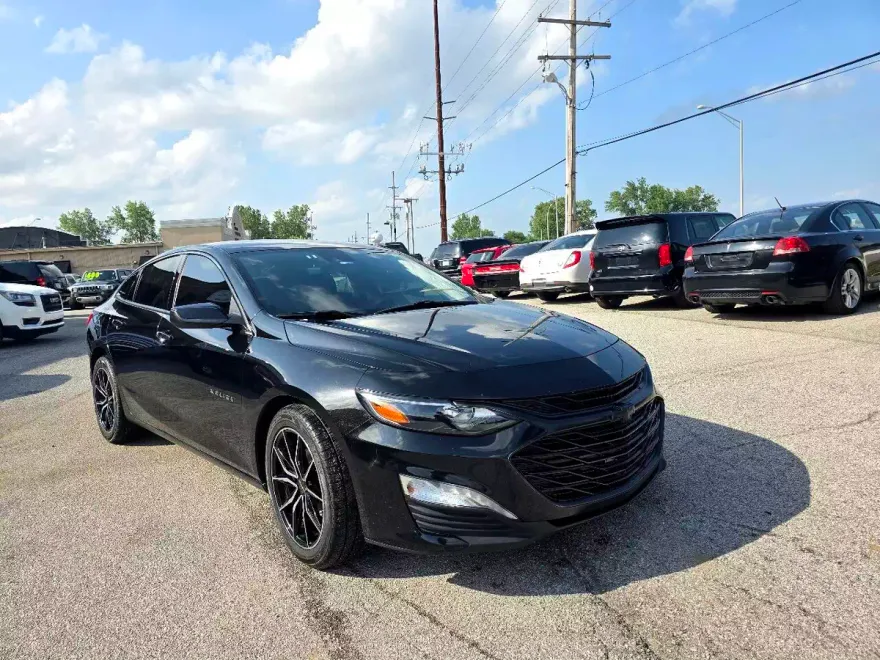 2023 Chevrolet Malibu 1LT photo 1