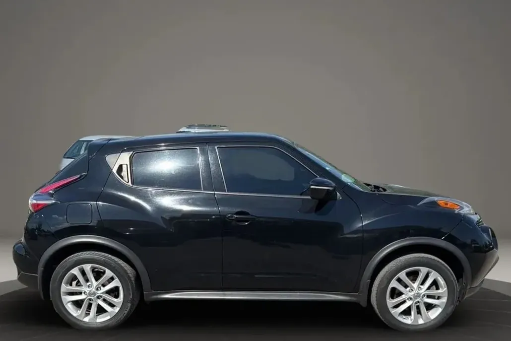 2016 Nissan Juke S photo 1