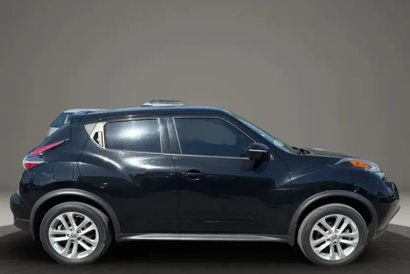 2016 Nissan Juke S photo 1