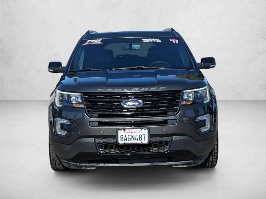 2017 Ford Explorer Sport photo 1