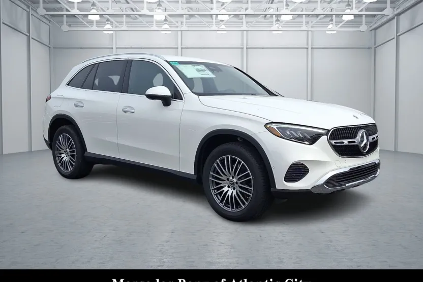 2025 Mercedes Benz GLC 300 4MATIC photo 1