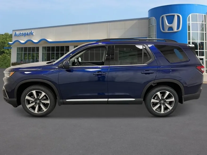 2025 Honda Pilot Touring photo 1