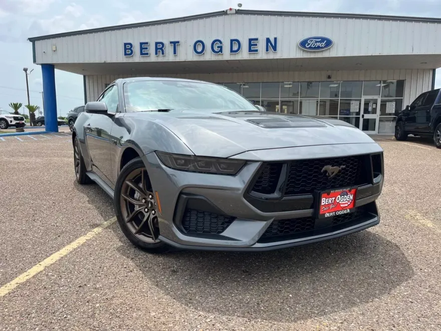 2025 Ford Mustang GT Premium photo 1