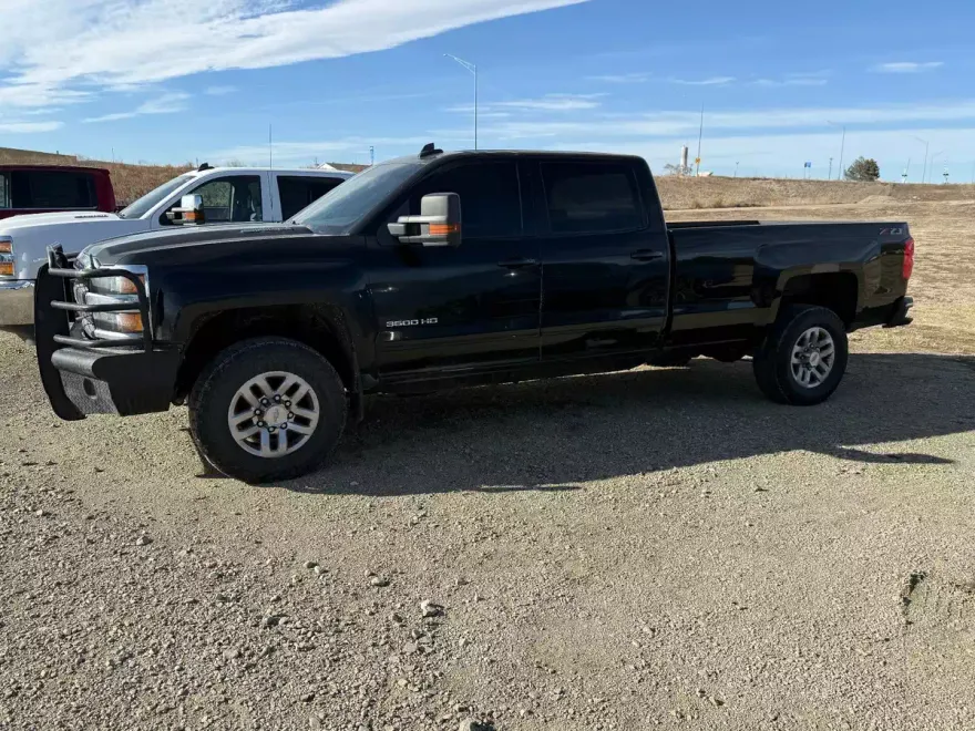 2015 Chevrolet Silverado 3500HD LT photo 1