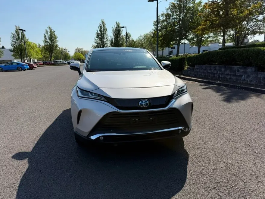 2024 Toyota Venza Limited photo 1