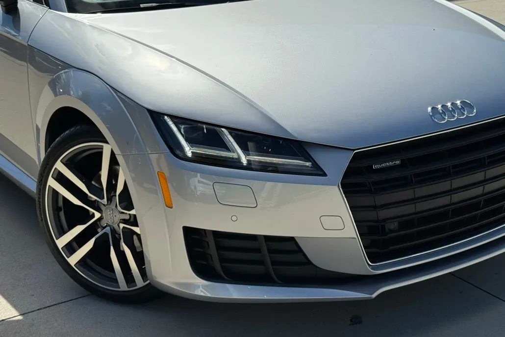 2016 Audi TT 2.0T Quattro photo 1